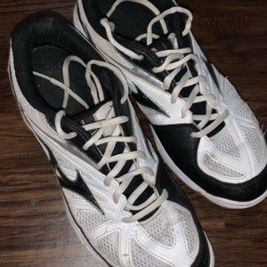 Women’s Mizuno Wave Hurricane 2 Volleyball Shoes